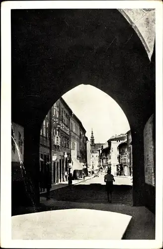 Ak Jihlava Iglau Region Hochland, Straßenpartie, Durchblick