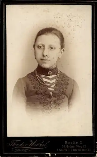 CdV Berlin, Clara Blau, Portrait, ca. 1892