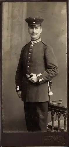 CdV Berlin, Otto Julius Ferdinand Schmidt in Uniform, Portrait, 3. Garde Grenadier Regiment, 1915