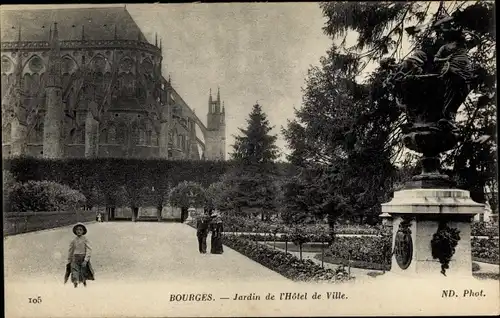 Ak Bourges Cher, Garten des Rathauses