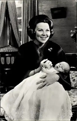 Ak Prinzessin Beatrix mit Sohn Willem Alexander, Adel Niederlande