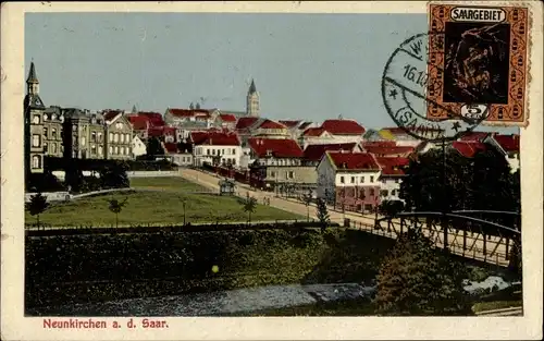 Ak Neunkirchen im Saarland, Stadtpanorama, Flusspartie, Brücke