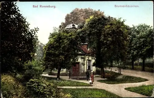 Ak Ronneburg in Thüringen, Brunnenhäuschen, Park