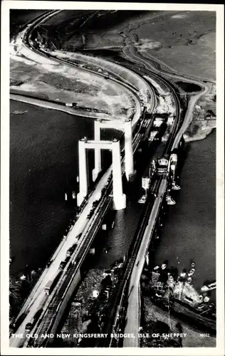 Ak Isle of Sheppey Kent England, alte und neue Kingsferry-Brücken