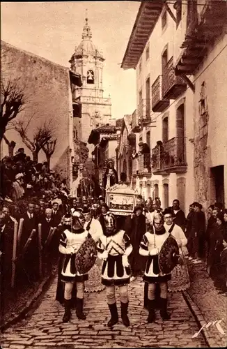 Ak Fuenterrabia Baskenland Spanien, Curieuses processions dans les rues