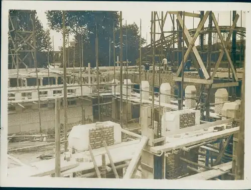 Foto Paris, Baustelle der neuen Leichenhalle