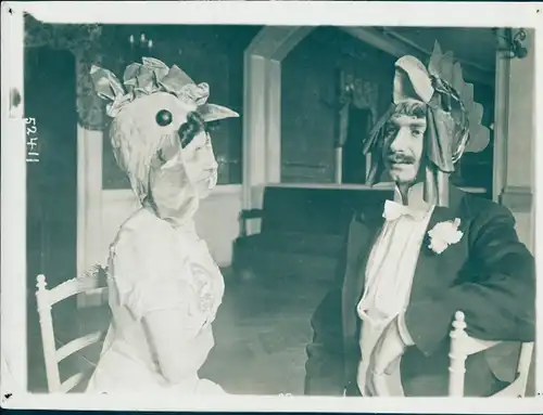 Foto Schauspieler, Theaterszene nach Edmond Rostand, 1911