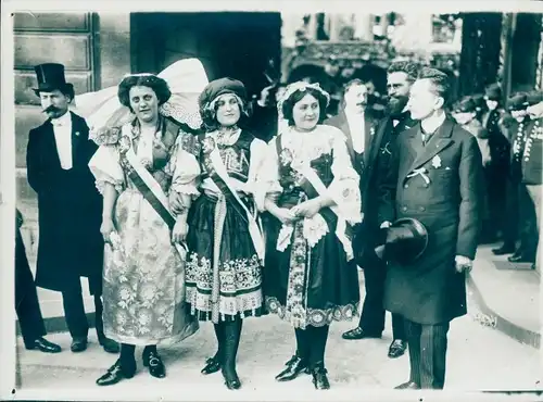 Foto Paris VIII., Die tschechischen Königinnen, 23. März 1911, Mi Careme Day