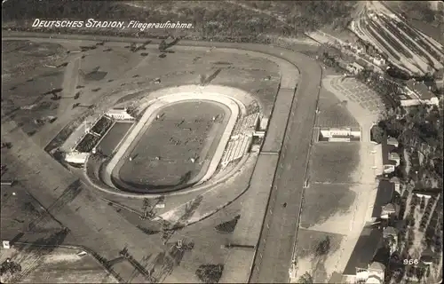 Foto Ak Berlin Charlottenburg Westend, Fliegeraufnahme, Deutsches Stadion