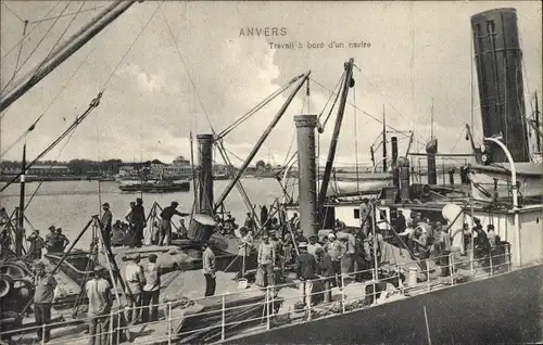 Ak Antwerpen Antwerpen Flandern, Arbeit an Bord eines Schiffes