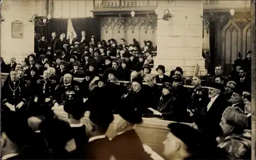 Foto Ak Niederländisches Königshaus, Prinz Hendrik, Juliana der Niederlande, Kirche