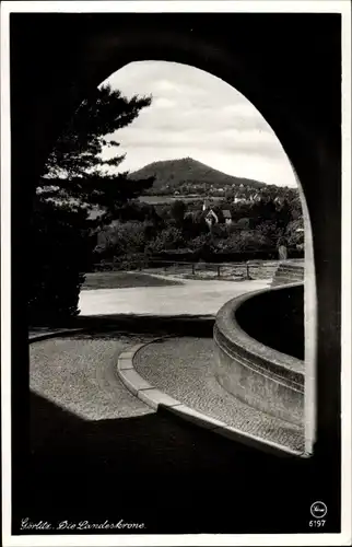 Ak Görlitz in der Lausitz, Auffahrt an der Kreuzkirche, Blick zur Landeskrone