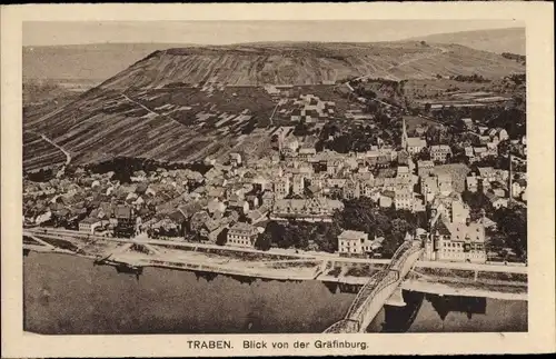 Ak Traben Trarbach an der Mosel, von der Gräfinburg, Gesamtansicht, Brücke