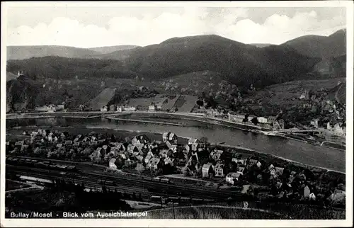 Ak Bullay an der Mosel, Gesamtansicht vom Aussichtstempel aus