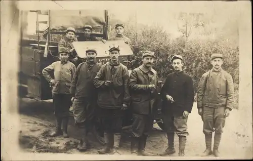 Foto Ak Französische Soldaten in Uniformen