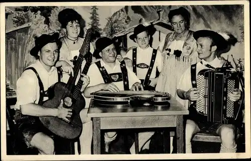 Ak Oberbayerische Schaukapelle, Ludwig Stegmaier, Zither, Kontragitarre, Akkordeon
