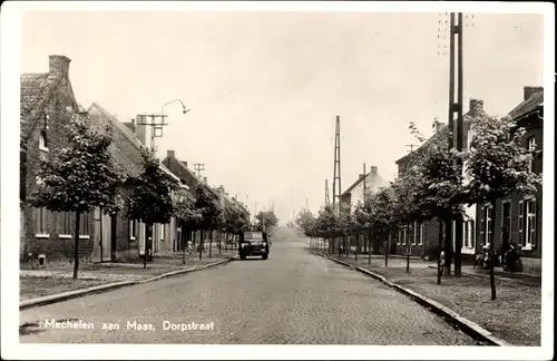 Ak Maasmechelen Flandern Limburg, Dorfstraße