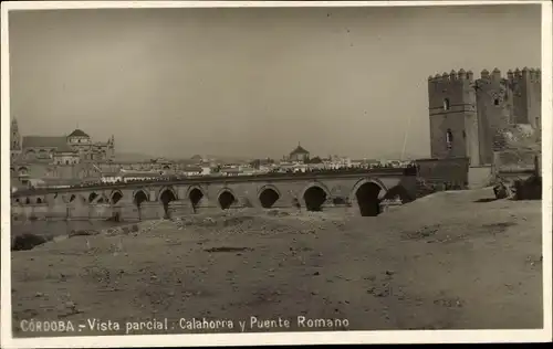 Ak Córdoba Andalusien Spanien, Calahorra und Puente Romano