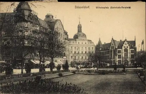 Ak Düsseldorf am Rhein, Wilhelmplatz, Bahnhofs-Vorplatz