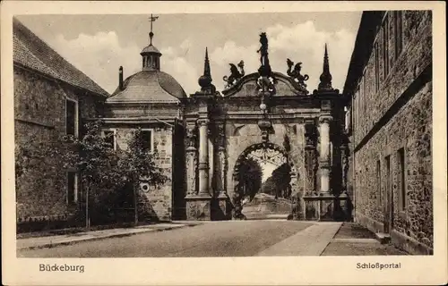 Ak Bückeburg Niedersachsen, Blick auf das Schlossportal