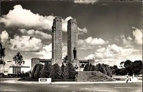 Ak Kinshasa Léopoldville RD Kongo Zaire, Denkmal für König Albert I