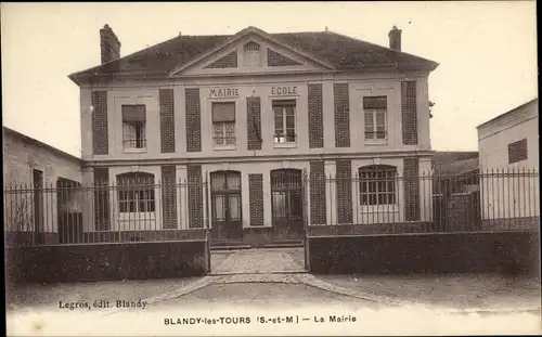 Ak Blandy-les-Tours Seine et Marne, La Mairie