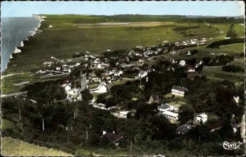 Ak Berneval-sur-Mer Seine Maritime, Gesamtansicht, Küste