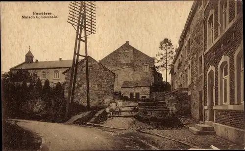 Ak Ferrières Seine et Marne, Maison Communale
