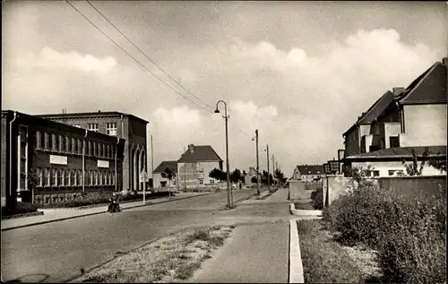 Ak Wolfen in Sachsen Anhalt, Damaschkestraße, Betriebsberufsschule des VEB Filmfabrik Agfa Wolfen