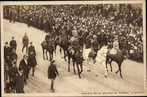 Ak Bruxelles Brüssel, Entry of the Royal Family, horses