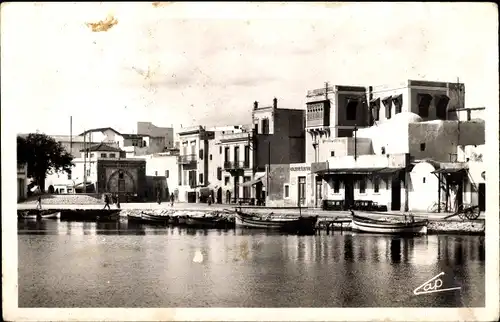 Ak Bizerte Tunesien, Partie am Hafen, Häuser