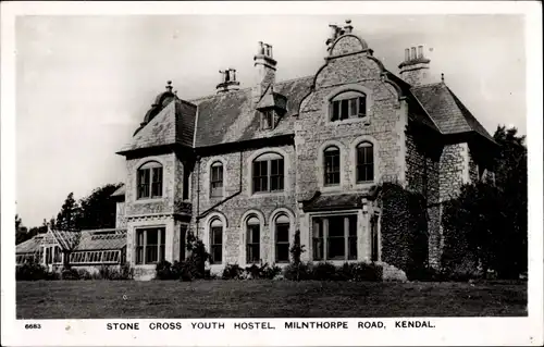 Ak Kendal Cumbria England, Jugendherberge Stone Cross, Milnthorpe Road