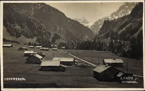 Ak Hopfreben Schoppernau in Vorarlberg, Häuser, Berge, Wald