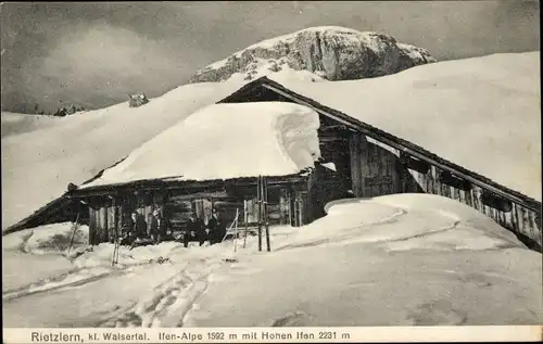 Ak Riezlern Mittelberg im Kleinwalsertal Vorarlberg, Ifen Alpe mit Hohen Ifen, Baude
