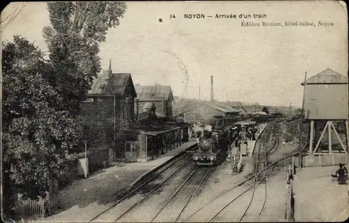 Ak Noyon Oise, Bahnhof, Gleisseite, Dampflok