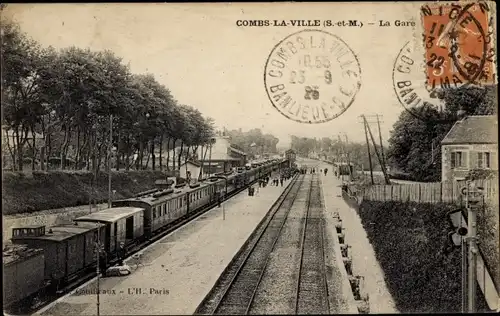 Ak Combs la Ville Seine et Marne, La Gare