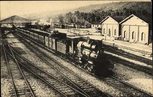 AK Bar le Duc Meuse, Französische Eisenbahn, Chemin de Fer, Locomotive, Est, Chameau, No 813