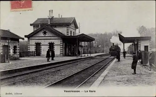Ak Vaucresson Hauts de Seine, Bahnhof, Gleisseite, Dampflok