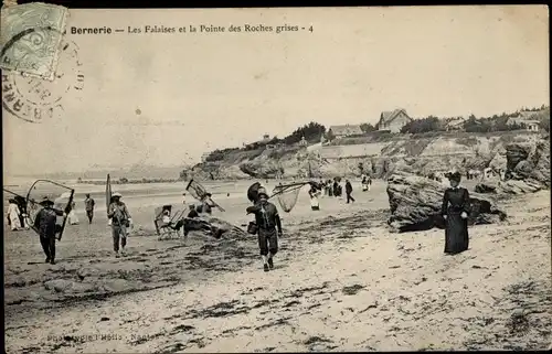 Ak La Bernerie Loire Atlantique, Les Falaises und Pointe des Roches Grises