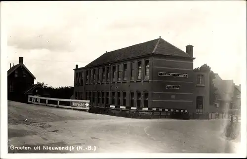 Ak Nieuwendijk Nordbrabant, Gebäude