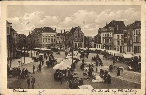 Ak Deventer Overijssel Niederlande, De Brink op Marktdag