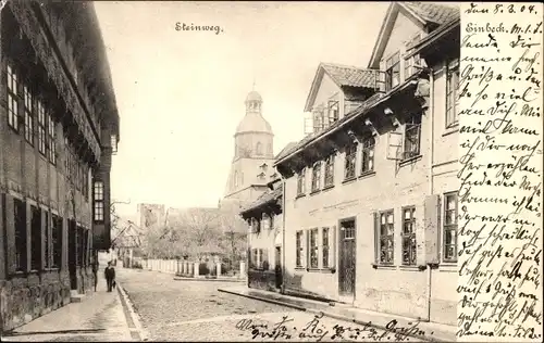 Ak Einbeck in Niedersachsen, Steinweg, Kirchturm, Straßenpartie