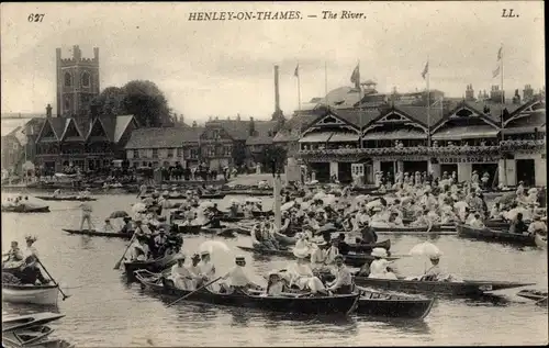 Ak Henley on Thames South East, The River, Kanalpartie mit Ruderpartie