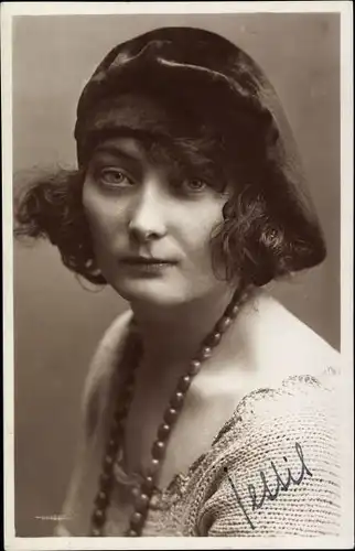 Foto Schauspielerin Jessie, Autogramm