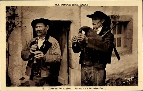 Ak Bretagne, Musiker, Männer in bretonischer Tracht, Sackpfeife