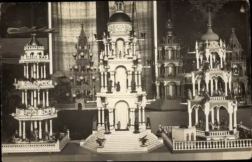 Foto Ak Miniaturen-Gebäude, Türme, Säulen