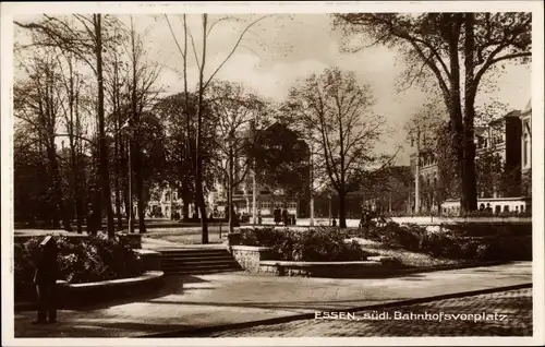 Ak Essen im Ruhrgebiet, Südlicher Bahnhofsvorplatz