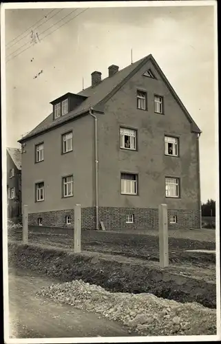 Foto Ak Trünzig Langenbernsdorf Sachsen, Wohnhaus Ronneburger Straße 110d