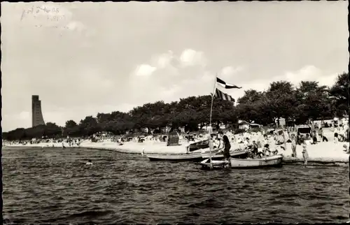 Ak Ostseebad Laboe, Kieler Förde, Strand, Marine-Ehrenmal, Boote