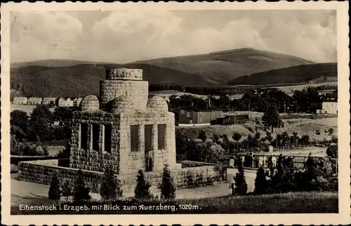 Ak Eibenstock im Erzgebirge Sachsen, Denkmal, Panorama, Auersberg